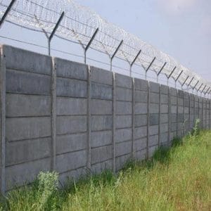 Precast Wall With GI Barbed Wire Fencing in Faridabad